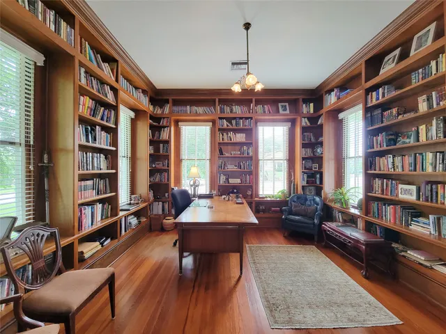 $795,000 | 1406 Key Street, Brenham, TX 77833