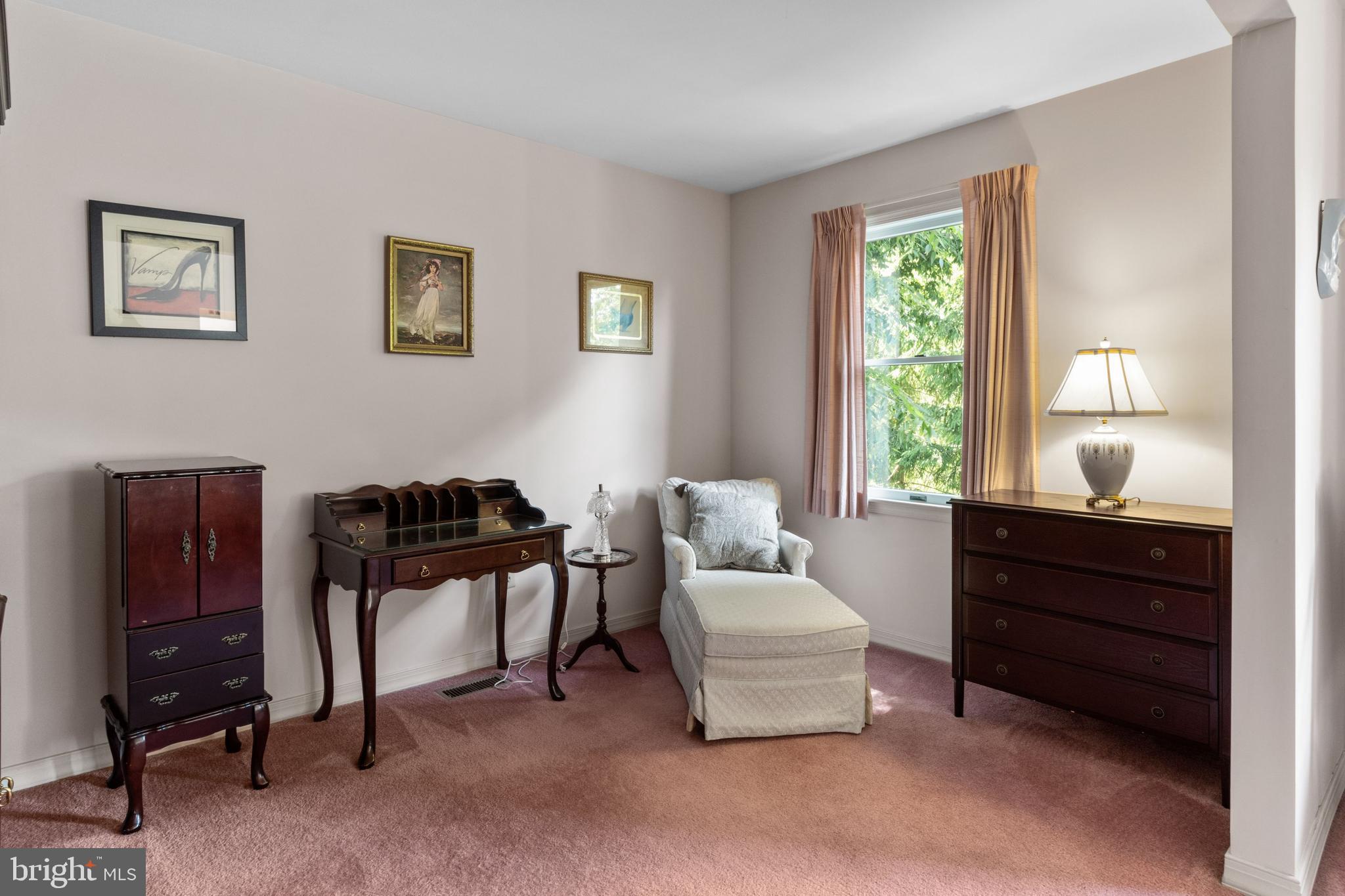 300 Windy Run Road Doylestown, PA 18901 - Photo 24 of 52 Sitting Area
