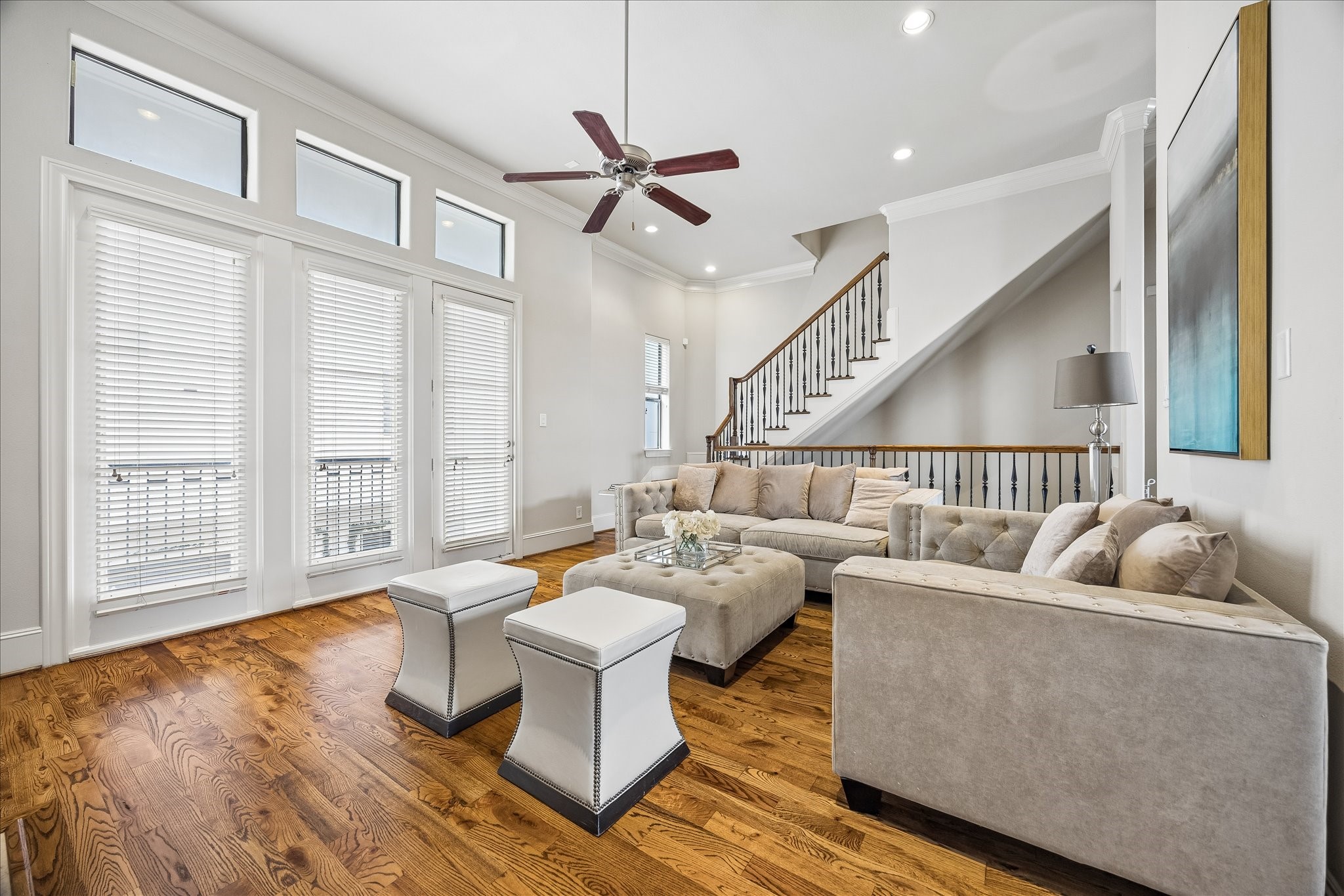 5708 Kansas Street, Unit B Houston, TX 77007 - Photo 3 of 20 With ample natural light