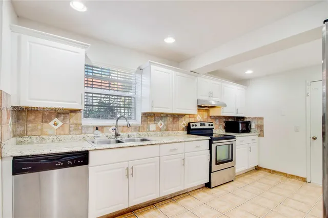 $4,650 | 1650 Southwest 21st Street, Miami, FL 33145
