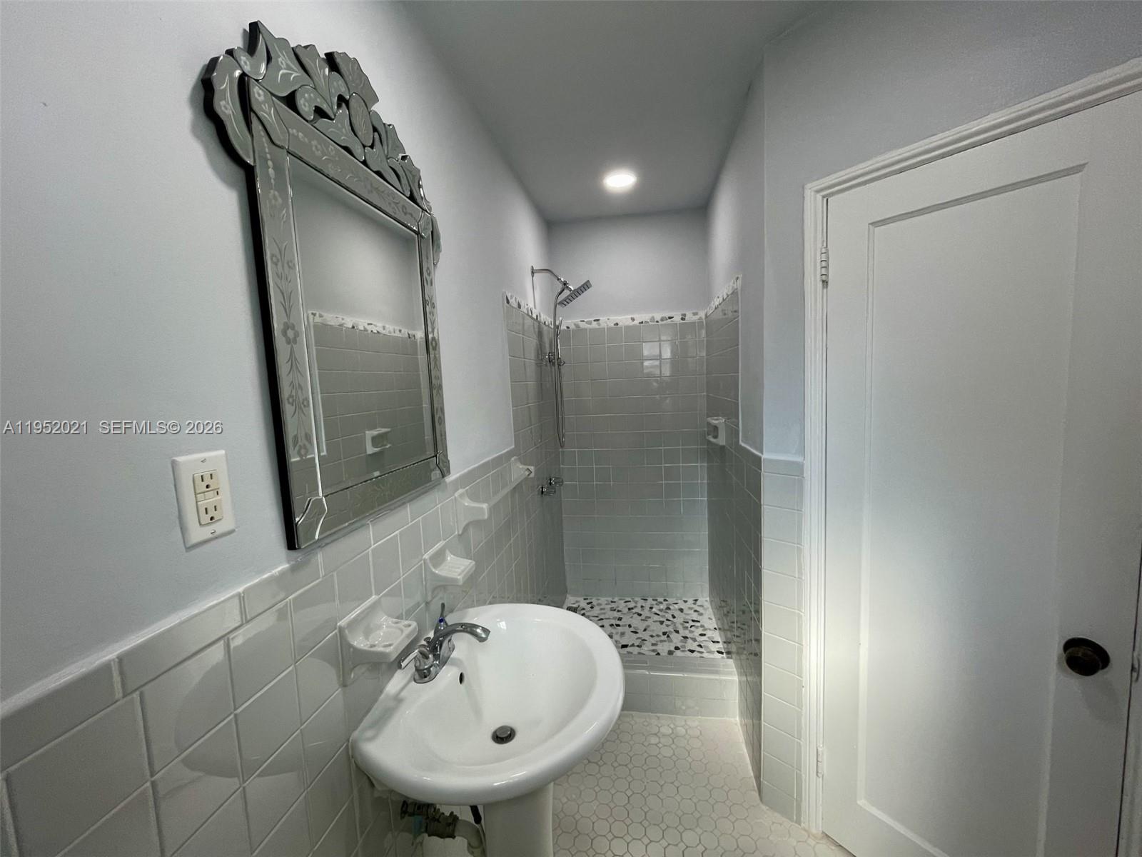 1650 Southwest 21st Street Miami, FL 33145 - Photo 19 of 28