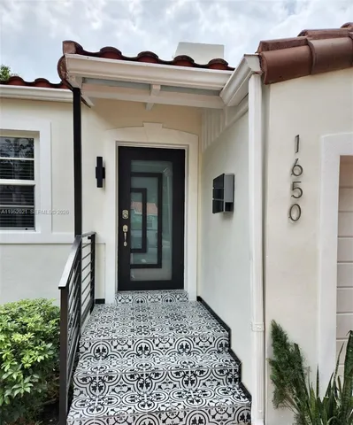 $4,650 | 1650 Southwest 21st Street, Miami, FL 33145
