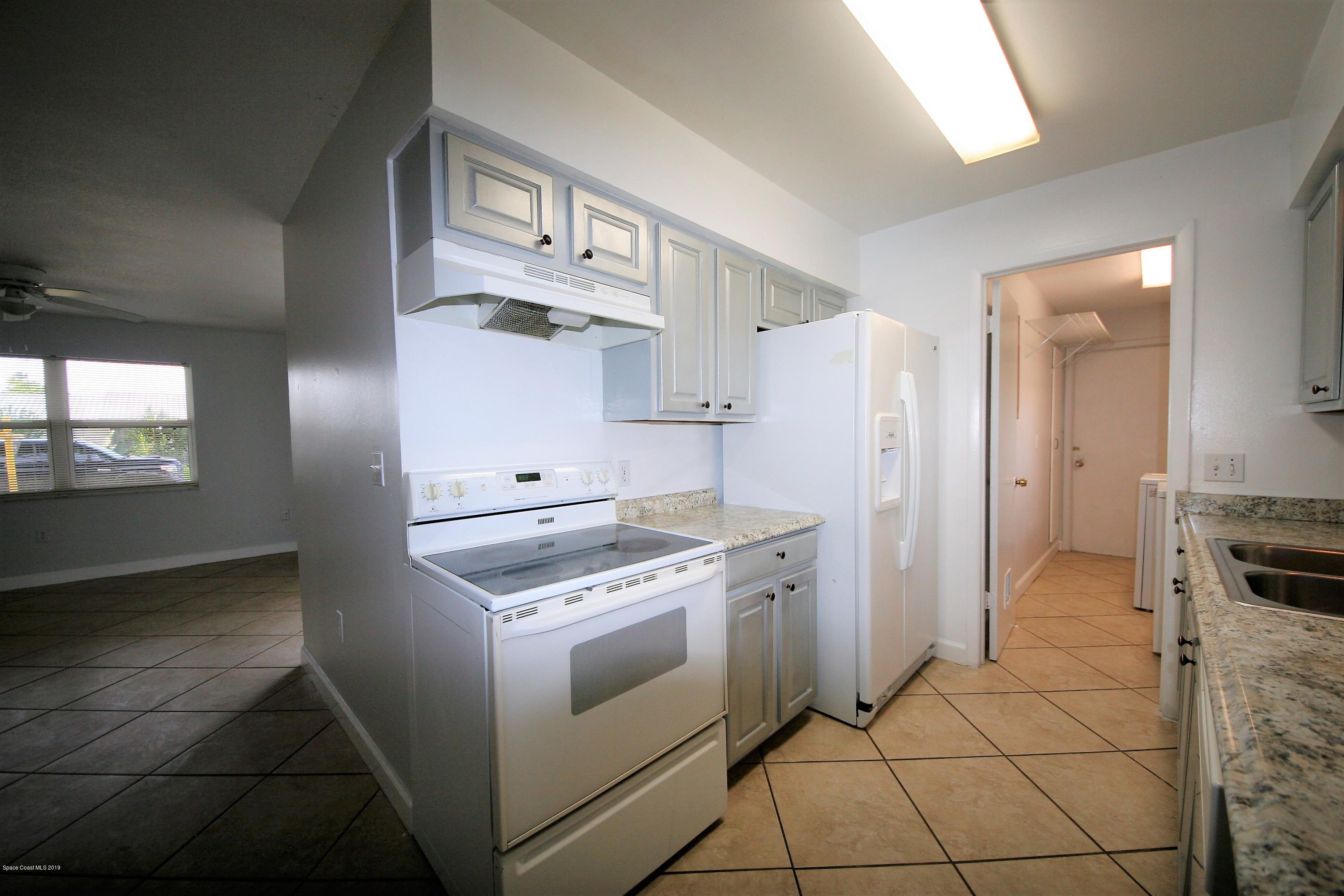 2810 Pembroke Road Melbourne, FL 32935 - Photo 6 of 18 IMG_7026