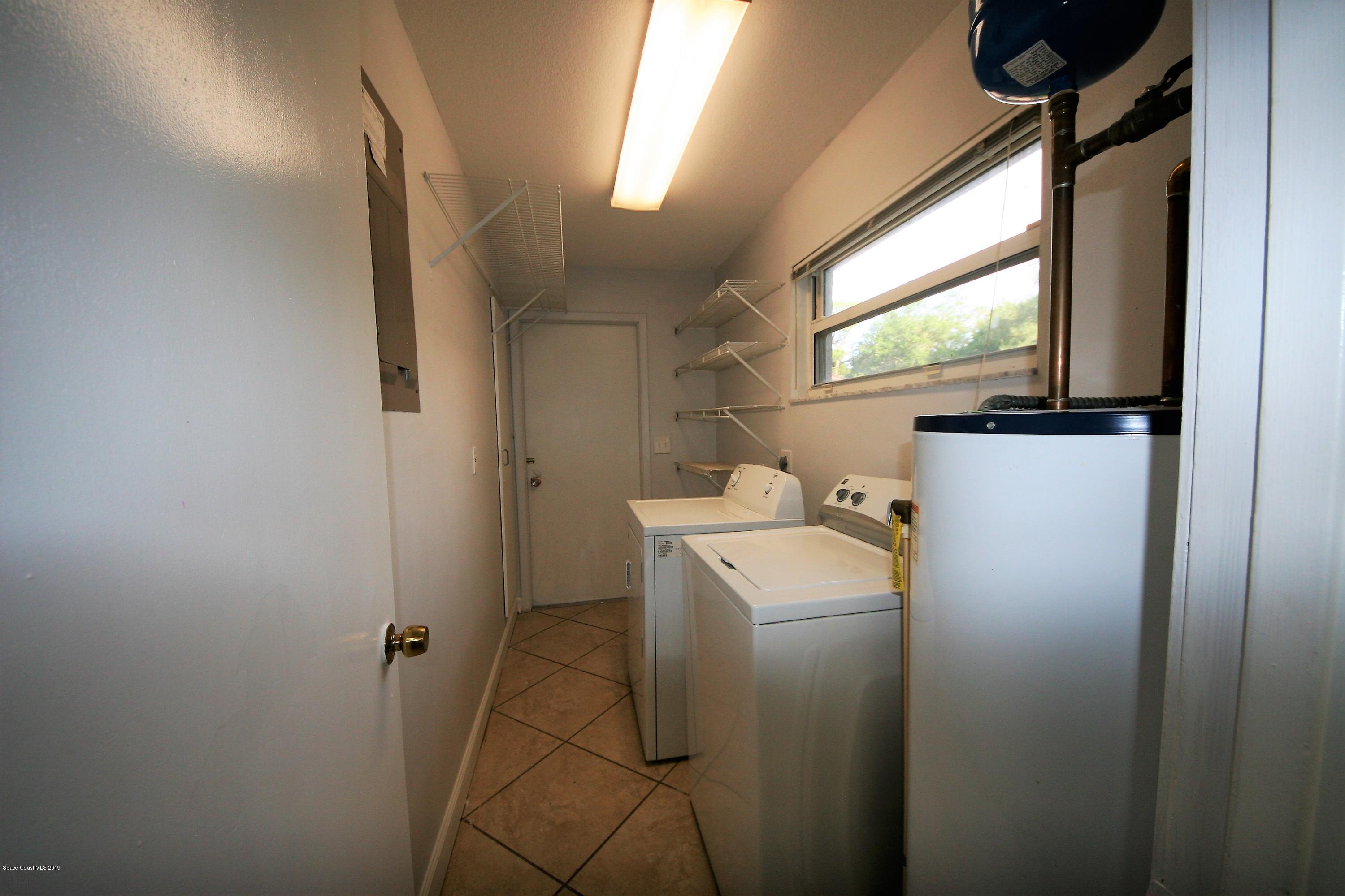 2810 Pembroke Road Melbourne, FL 32935 - Photo 7 of 18 IMG_7027