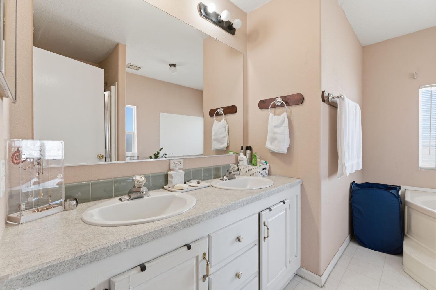 900 East Rankin Road Tulare, CA 93274 - Photo 23 of 34
