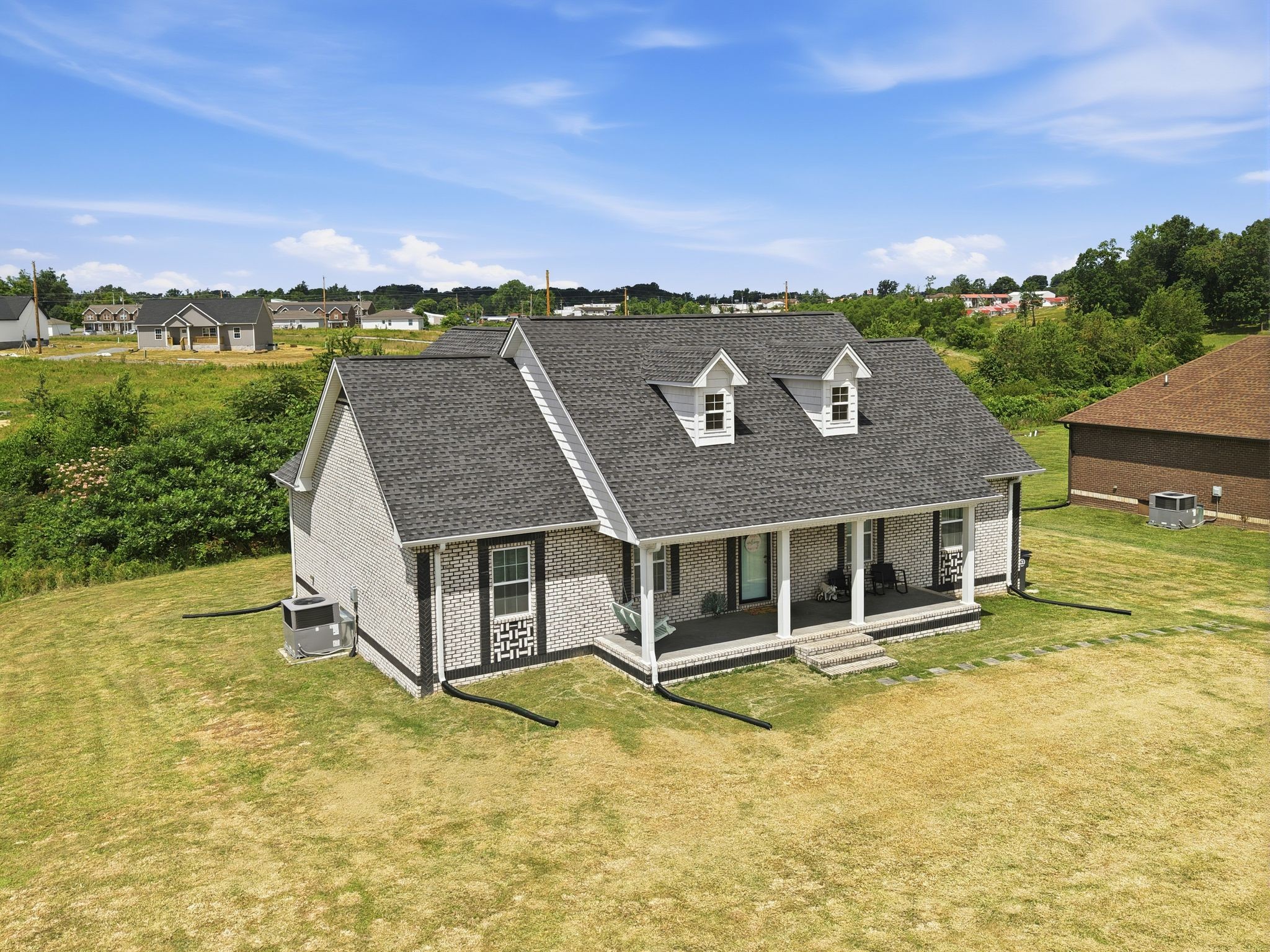 855 Sneed Boulevard Lafayette, TN 37083 - Photo 2 of 30