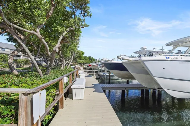 $575,000 | 1355 Pinellas Bayway South, Unit 19, Tierra Verde, FL 33715