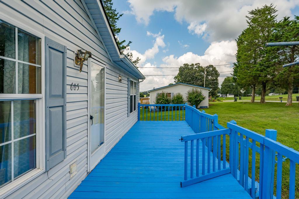 605 Oakland Rd (6 of 33)