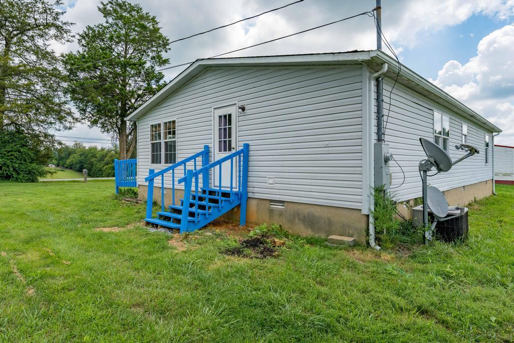 605 Oakland Road Limestone, TN 37681 - Photo 8 of 33 605 Oakland Rd (8 of 33)