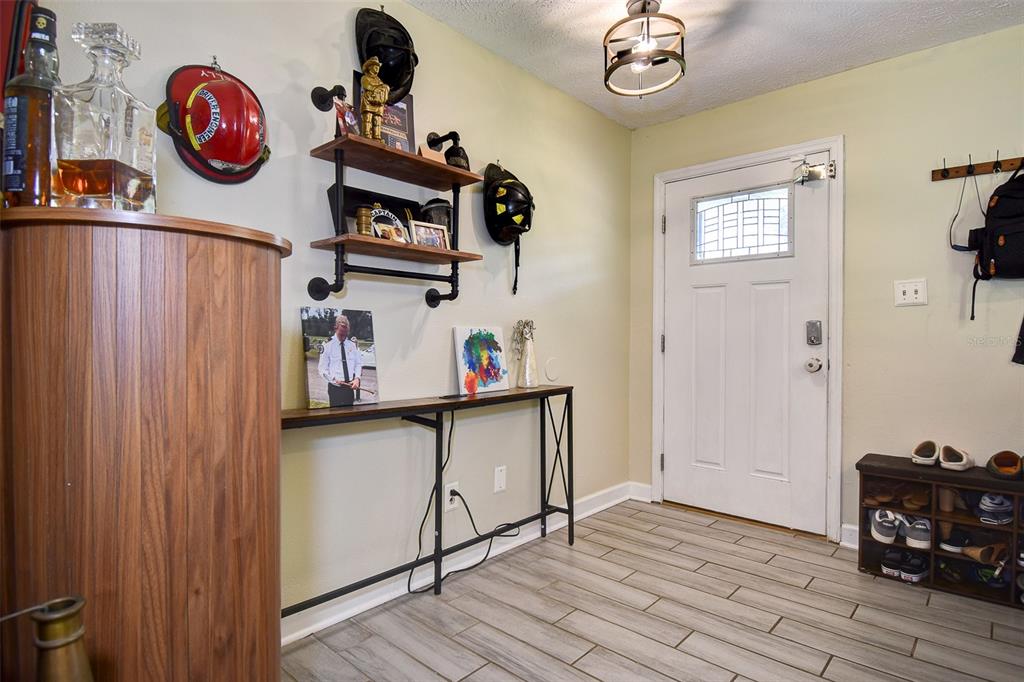 12644 Smith Road Dade City, FL 33525 - Photo 7 of 49 Gallery Image 7