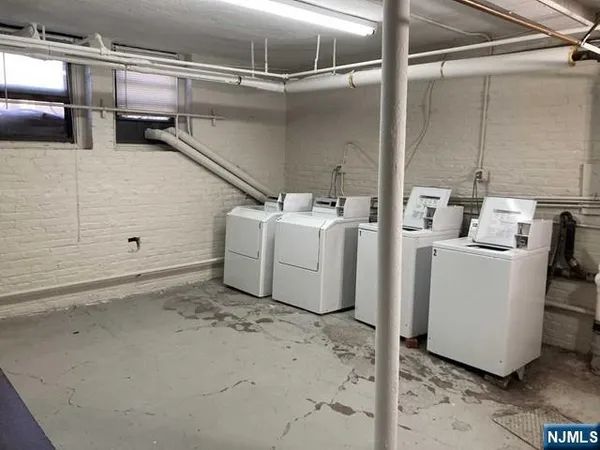 $2,300 | 303 Hamilton Place, Unit BAS2, Hackensack, NJ 07601