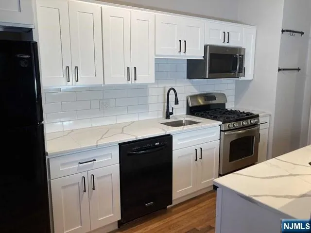 $2,300 | 303 Hamilton Place, Unit BAS2, Hackensack, NJ 07601