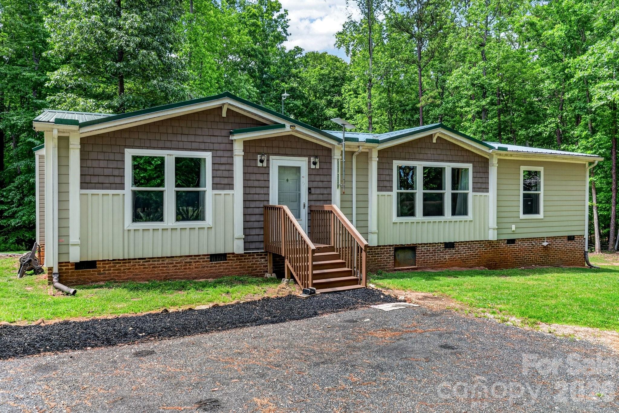 4142 Musket Hill Road Sharon, SC 29742 - Photo 1 of 41
