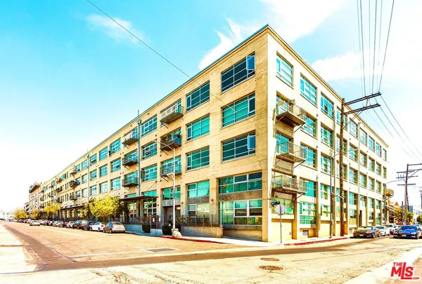 $5,660 | 530 South Hewitt Street, Unit 556, Los Angeles, CA 90013