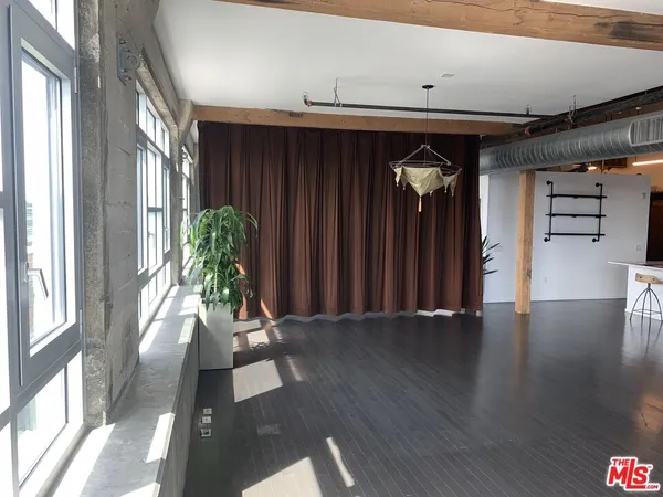 $5,660 | 530 South Hewitt Street, Unit 556, Los Angeles, CA 90013