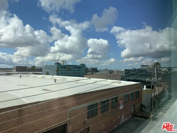 $5,660 | 530 South Hewitt Street, Unit 556, Los Angeles, CA 90013
