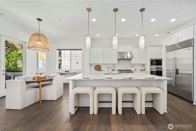 $3,830,000 | 2005 105th Avenue Northeast, Bellevue, WA 98004