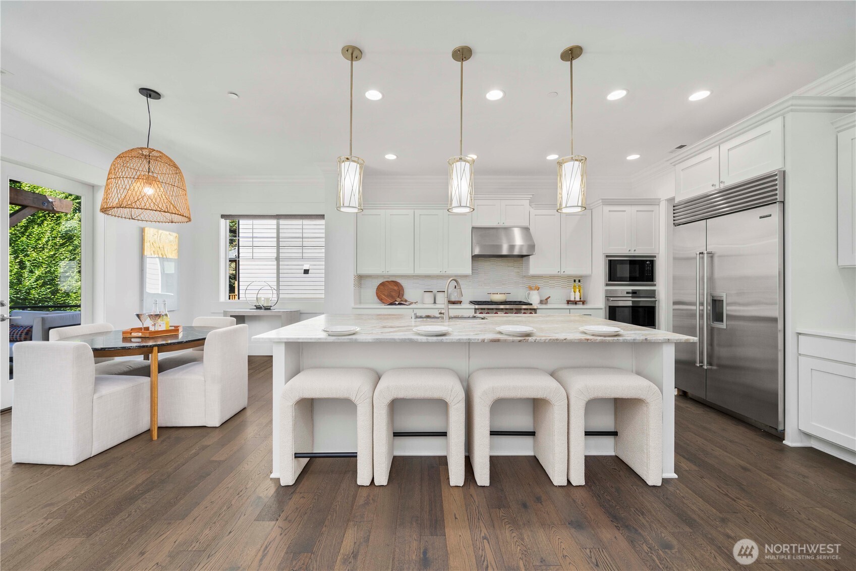 2005 105th Avenue Northeast Bellevue, WA 98004 - Photo 12 of 40