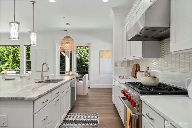 $3,830,000 | 2005 105th Avenue Northeast, Bellevue, WA 98004