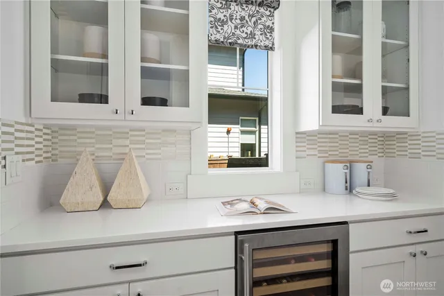 $3,830,000 | 2005 105th Avenue Northeast, Bellevue, WA 98004