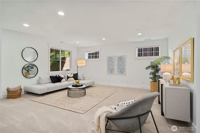 $3,830,000 | 2005 105th Avenue Northeast, Bellevue, WA 98004