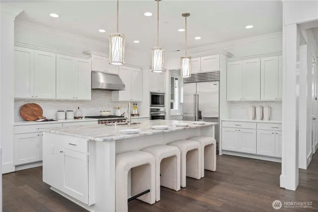 $3,830,000 | 2005 105th Avenue Northeast, Bellevue, WA 98004