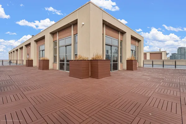 $340,000 | 900 North Kingsbury Street, Unit 780, Chicago, IL 60610