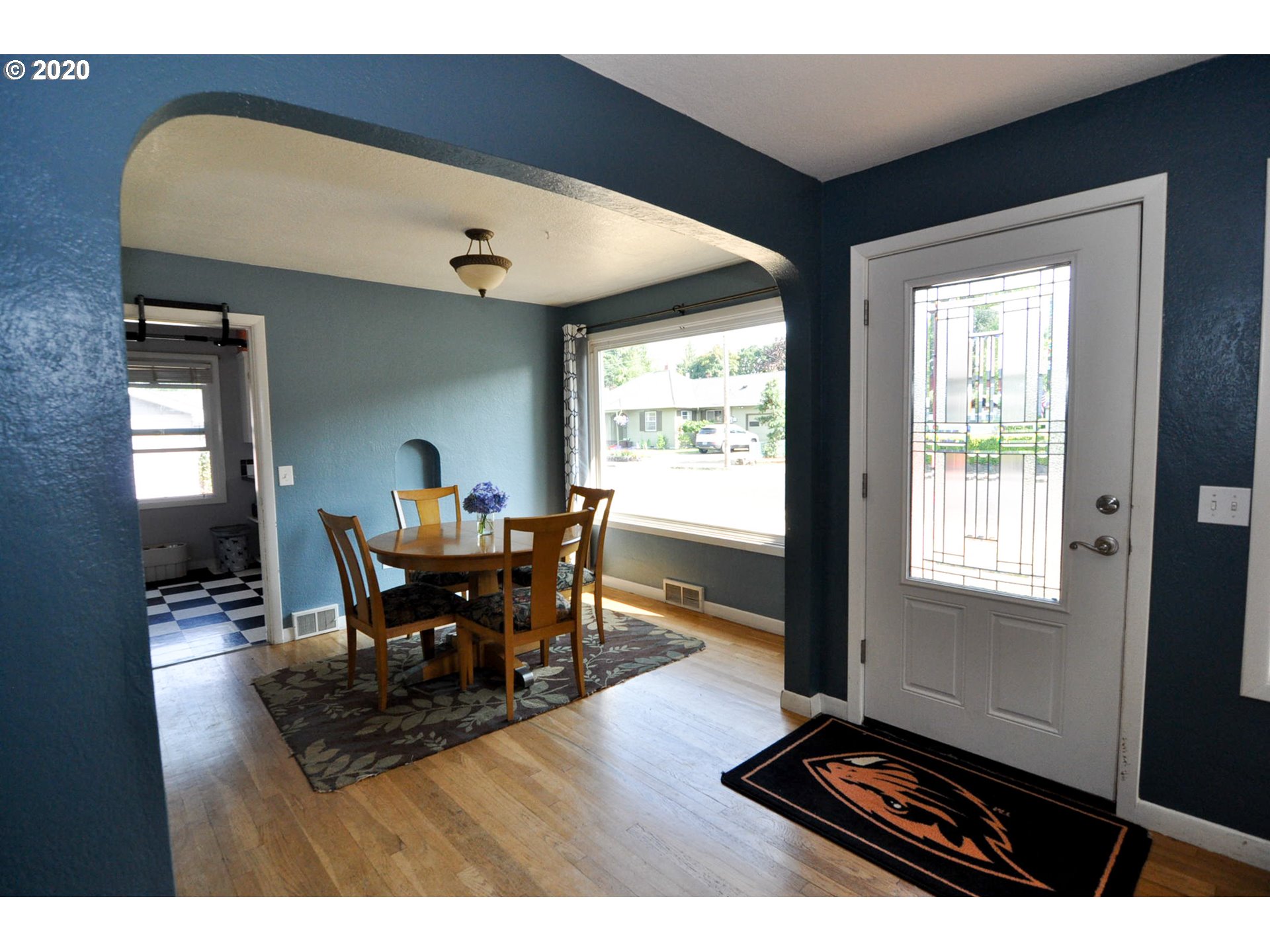 852 Southwest Washington Street Dallas, OR 97338 - Photo 4 of 10 Gallery Image 4