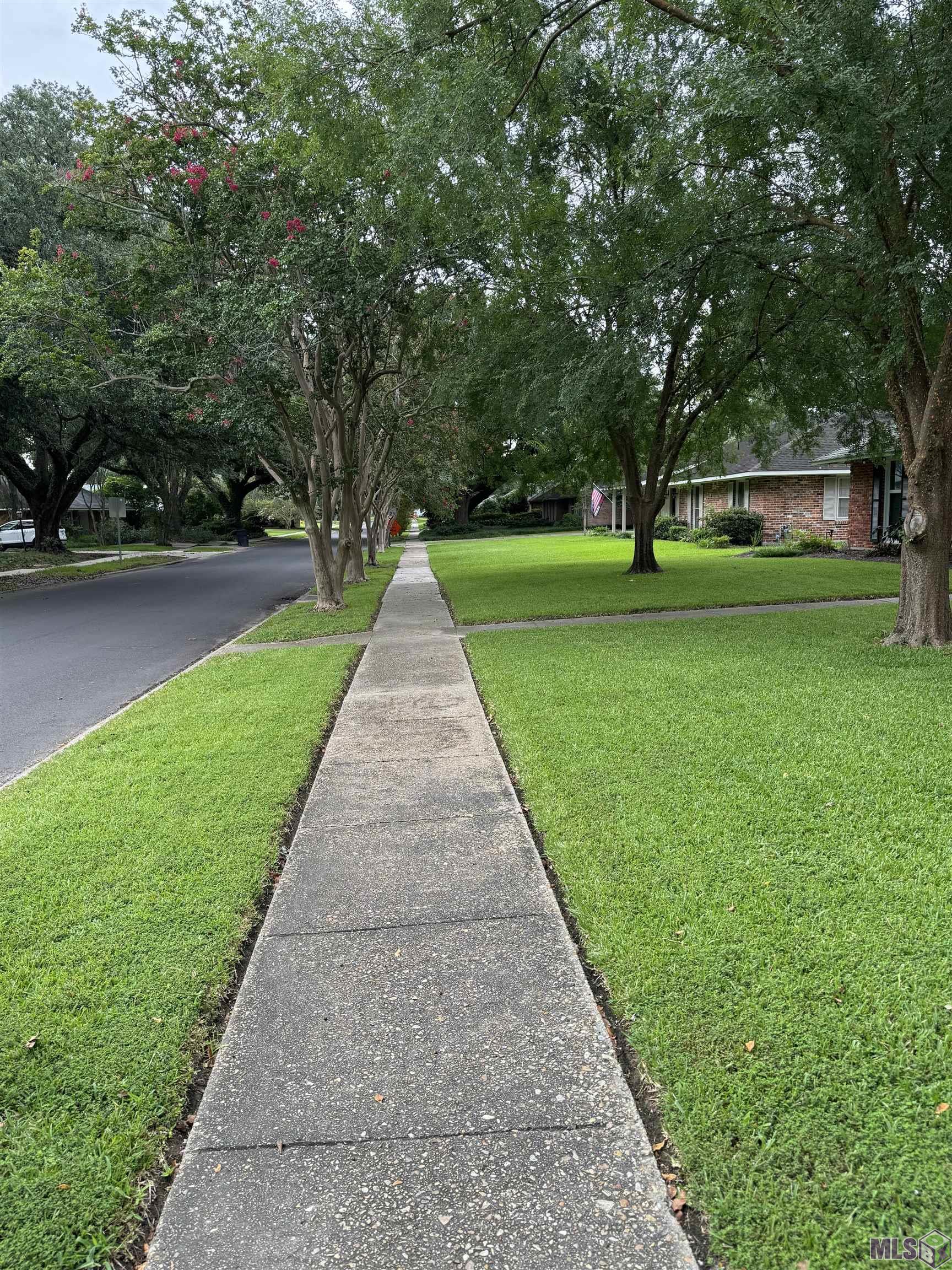 4844 Sweetbriar Street Baton Rouge, LA 70808 - Photo 17 of 18 Gallery Image 17