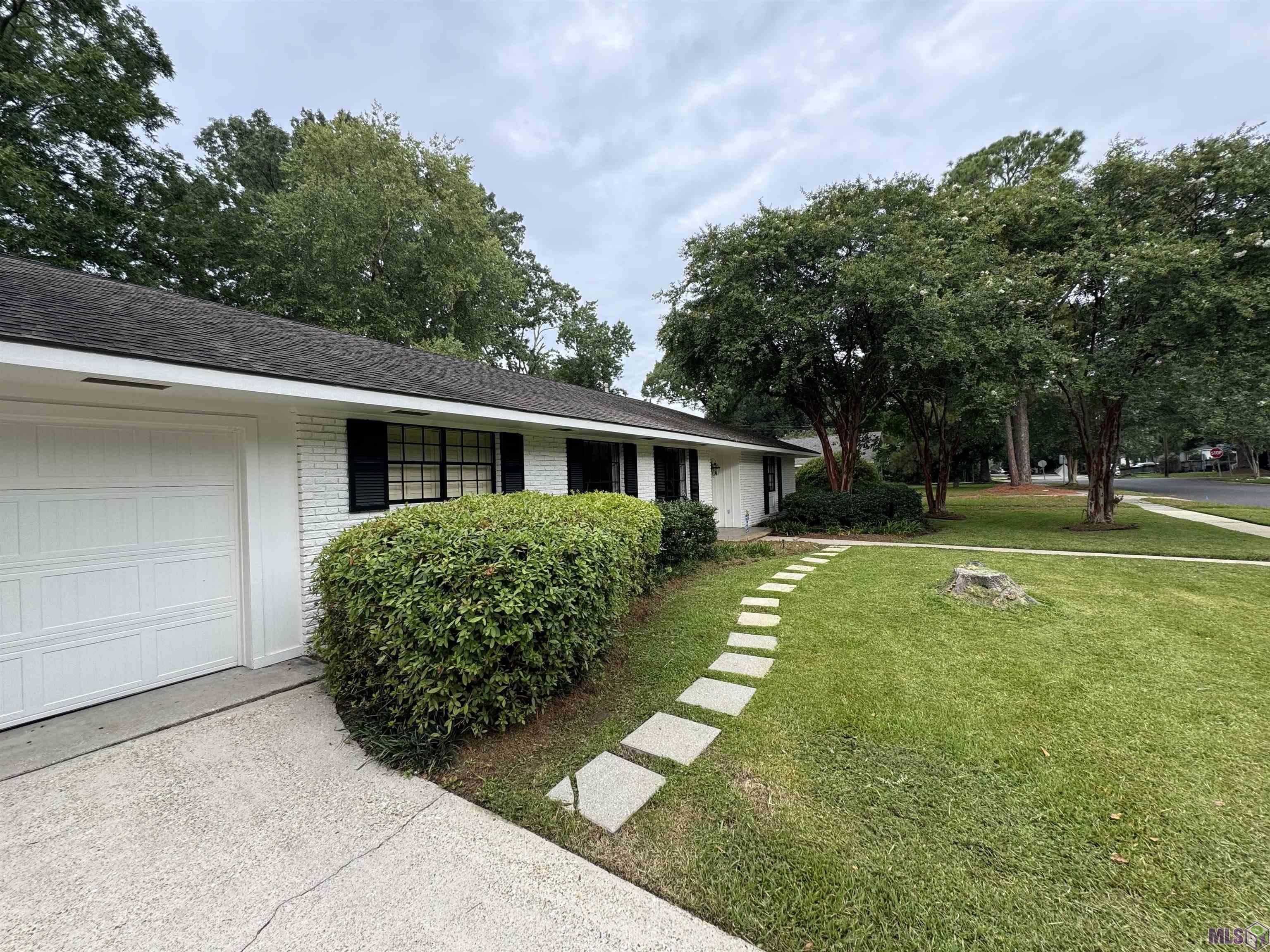 4844 Sweetbriar Street Baton Rouge, LA 70808 - Photo 3 of 18 Gallery Image 3