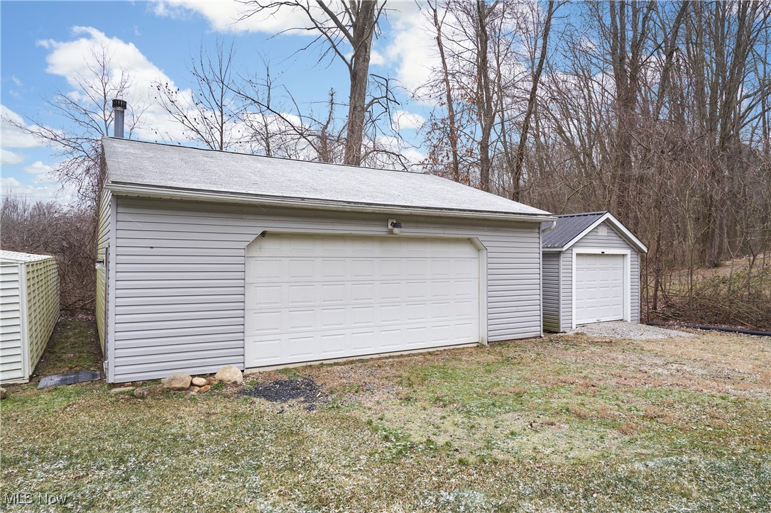 2558 Wright Road Akron, OH 44320 - Photo 19 of 22