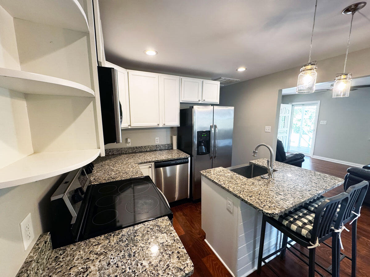 875 Vineyard Road Nicholasville, KY 40356 - Photo 8 of 30 Kitchen-2
