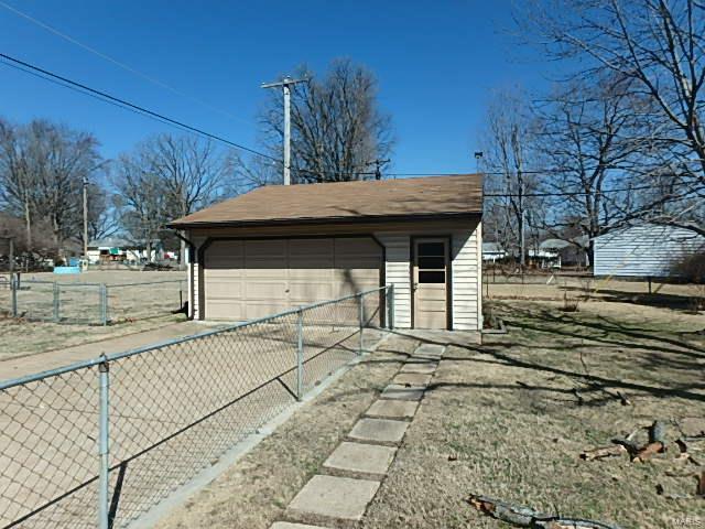 805 Mullanphy Road Florissant, MO 63031 - Photo 28 of 30 Gallery Image 28