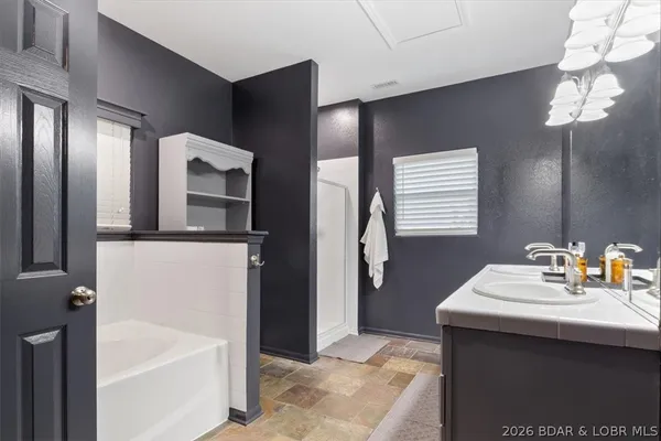 $299,900 | 23 Cottage Park East, Unit 6, Camdenton, MO 65020