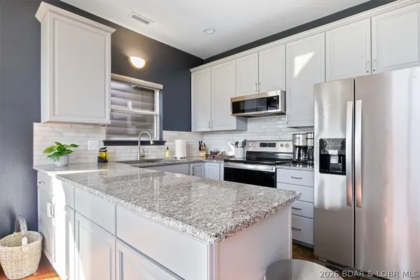 $299,900 | 23 Cottage Park East, Unit 6, Camdenton, MO 65020