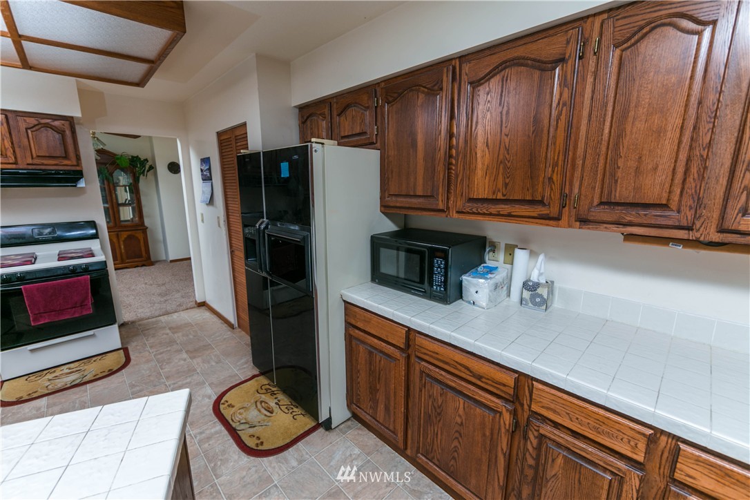 7976 Kickerville Road Blaine, WA 98230 - Photo 13 of 17