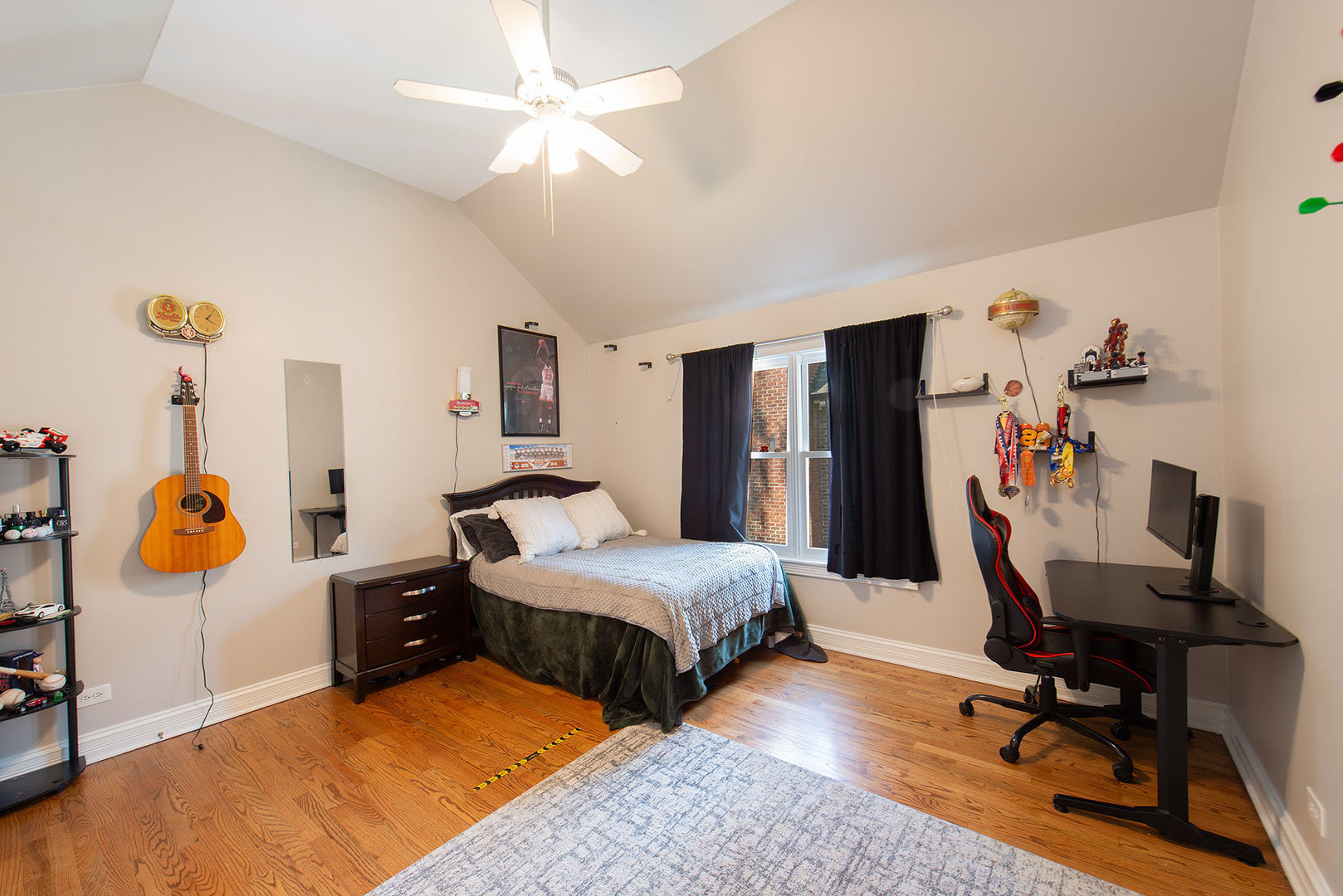 314 East Woodland Road Lake Bluff, IL 60044 - Photo 16 of 25 Gallery Image 16