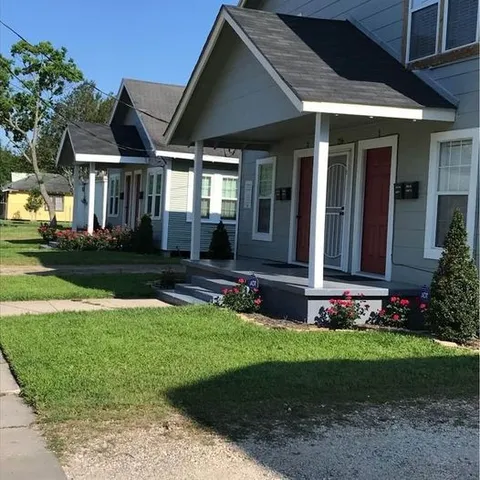 $775 | 214 West Republic Street, Unit 1, Baytown, TX 77520