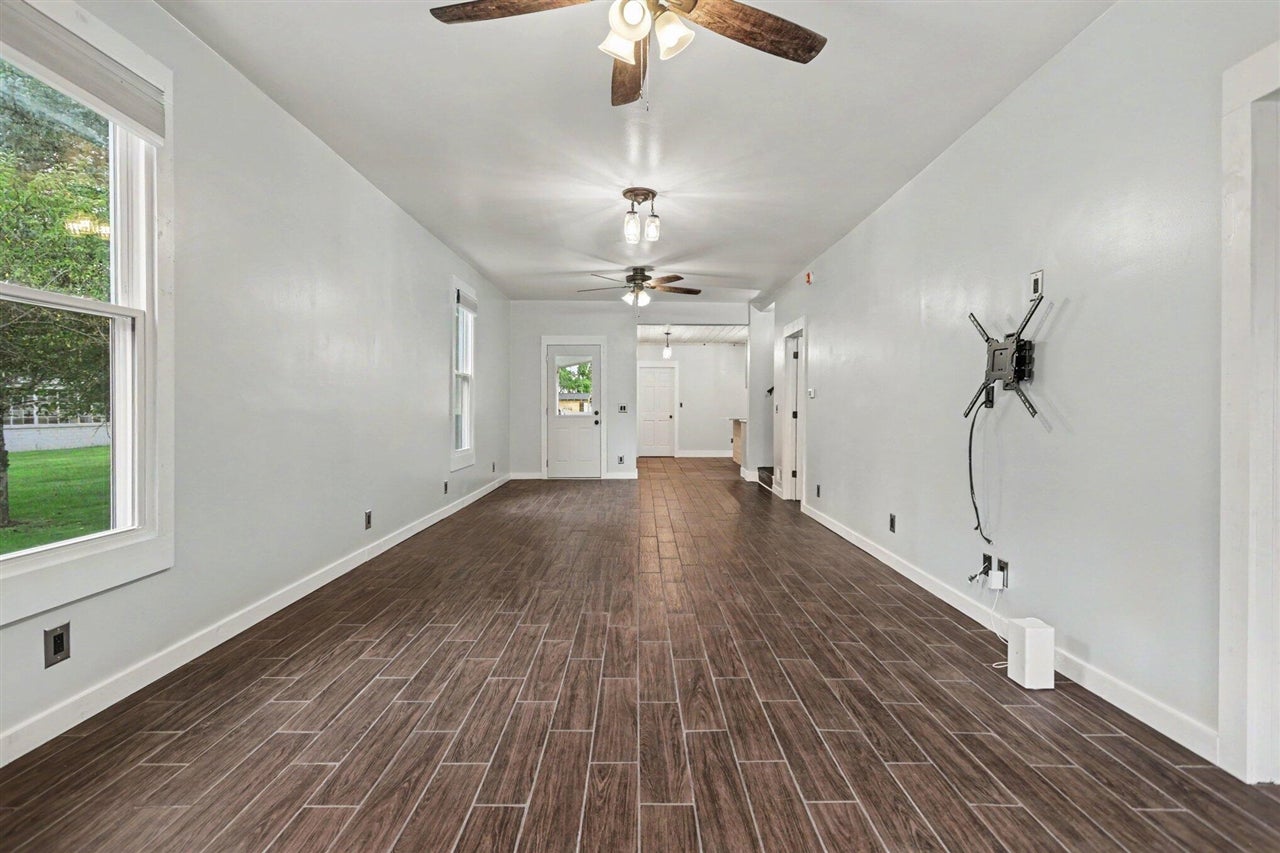 817 West Hanover Street Marshall, MI 49068 - Photo 10 of 27 Gallery Image 10