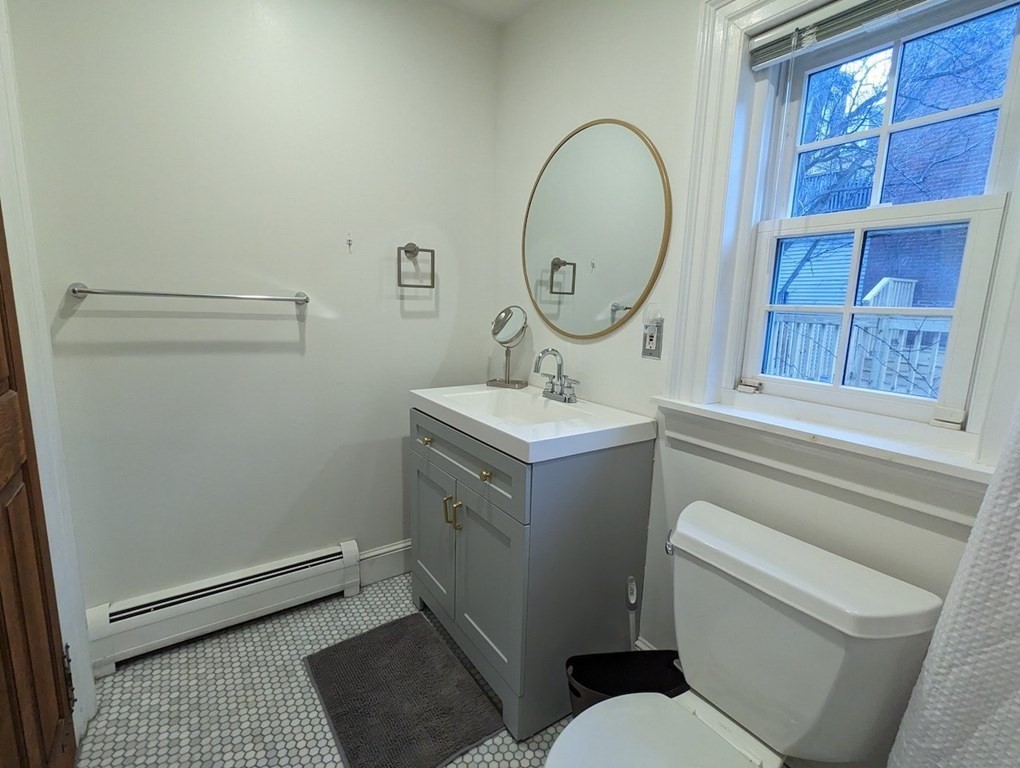 45 Rutherford Avenue, Unit 2 Boston, MA 02129 - Photo 13 of 16 Gallery Image 13