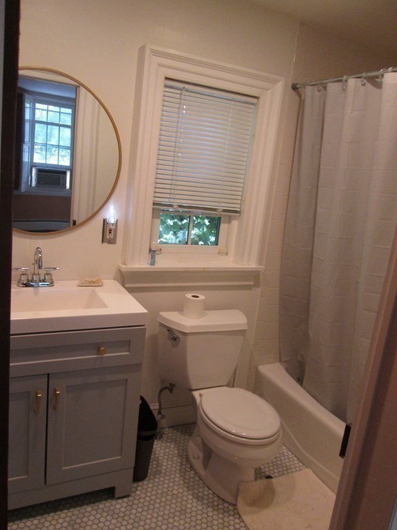 45 Rutherford Avenue, Unit 2 Boston, MA 02129 - Photo 14 of 16 Gallery Image 14
