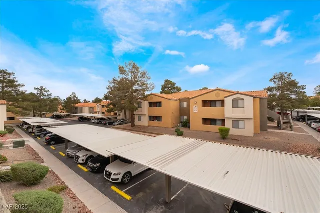 $175,000 | 3151 North Soaring Gulls Drive, Unit 2034, Las Vegas, NV 89128