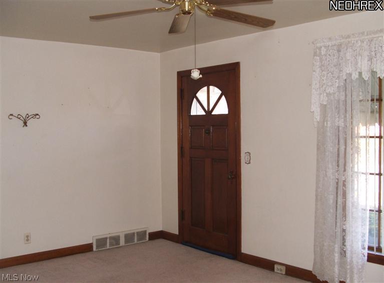 3014 14th Street Northwest Canton, OH 44708 - Photo 3 of 17 Gallery Image 3