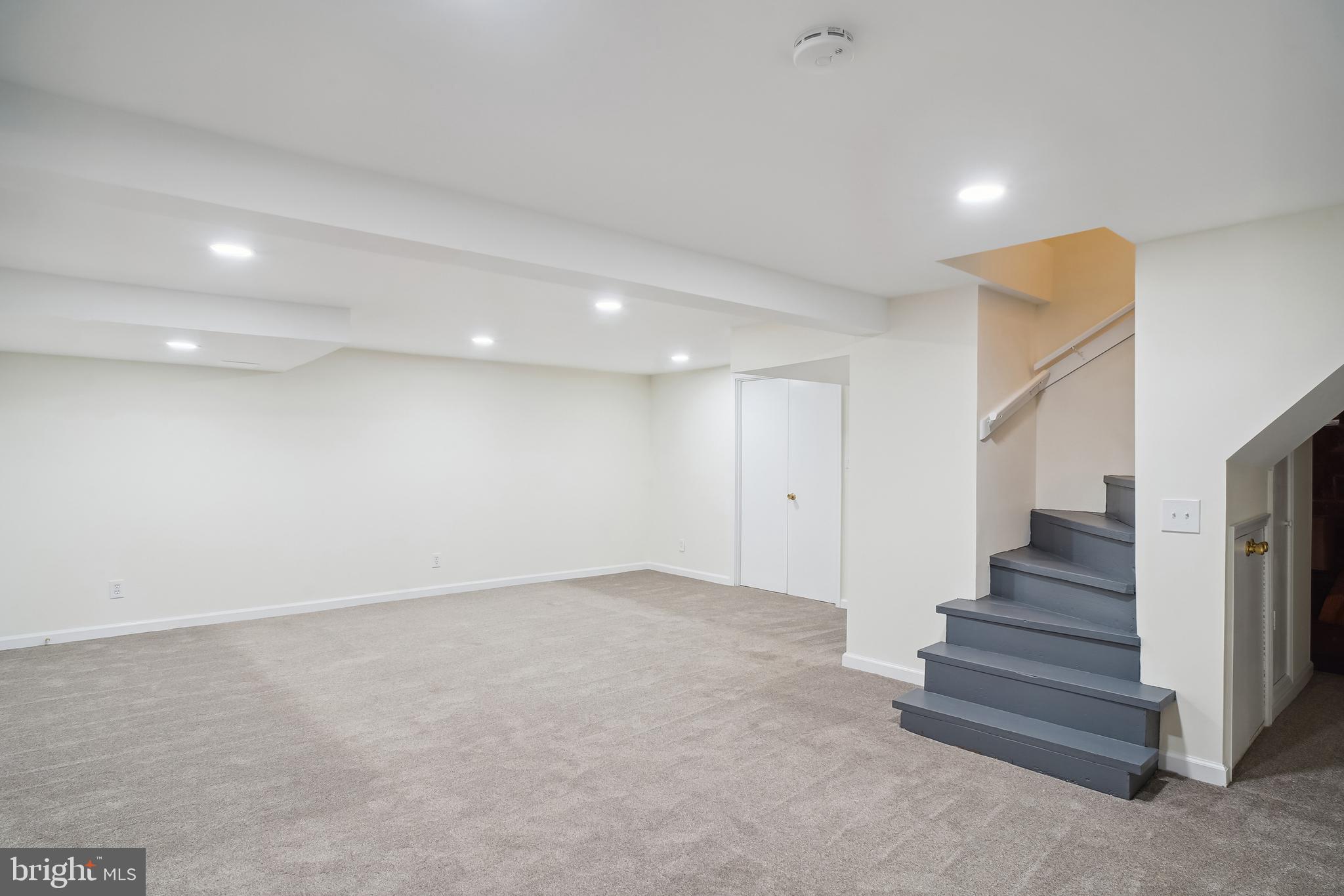 10106 Portland Place Silver Spring, MD 20901 - Photo 29 of 38 a view of entryway