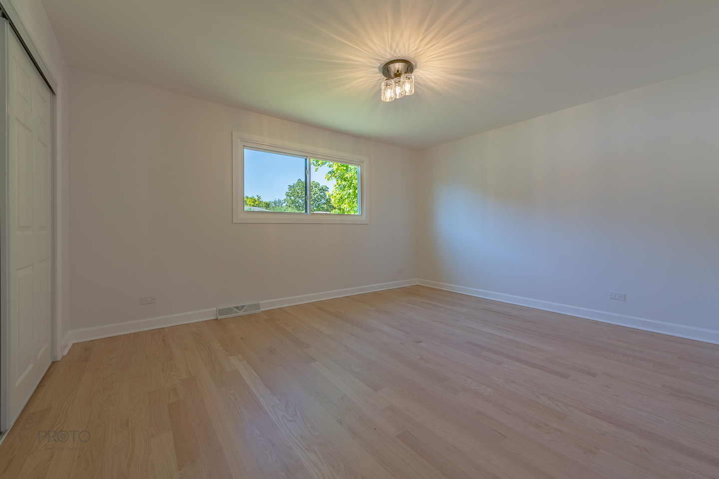 2405 Avondale Avenue Park Ridge, IL 60068 - Photo 13 of 32
