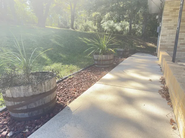 a view of outdoor space yard and balcony