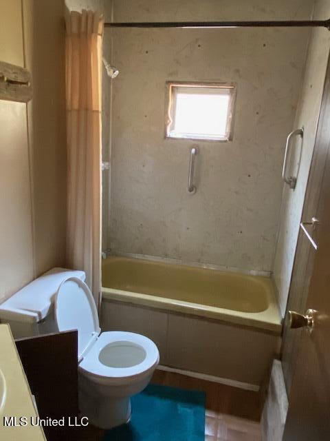 1939 Barr Road Coldwater, MS 38618 - Photo 13 of 25 Master Bath