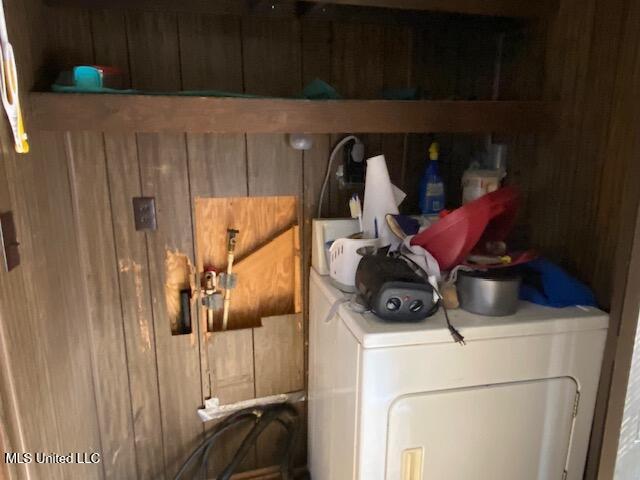 1939 Barr Road Coldwater, MS 38618 - Photo 10 of 25 Laundry Closet