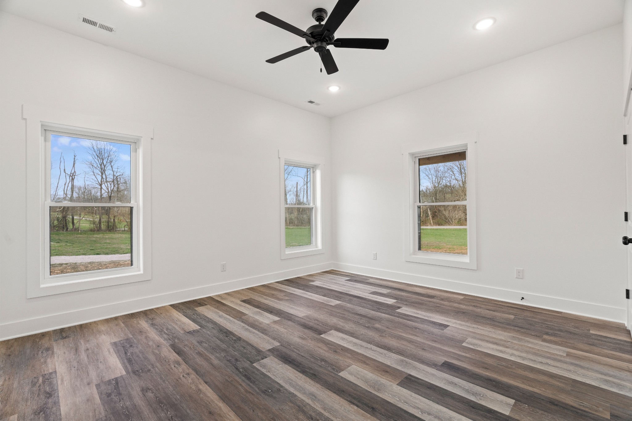 656 East Piney Road Dickson, TN 37055 - Photo 29 of 47 Gallery Image 29