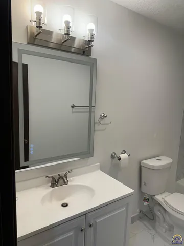 $209,500 | 918 East Logan Avenue, Emporia, KS 66801